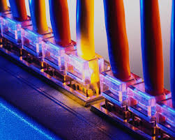 طراحی و پیاده سازی شبکه(شبکه ایزوله مالی، سرویس دهی voip و..) در طبقه همکف ساختمان 19 مهر( جهت استفاده همکاران اداری، امور مالی و طرح و برنامه)